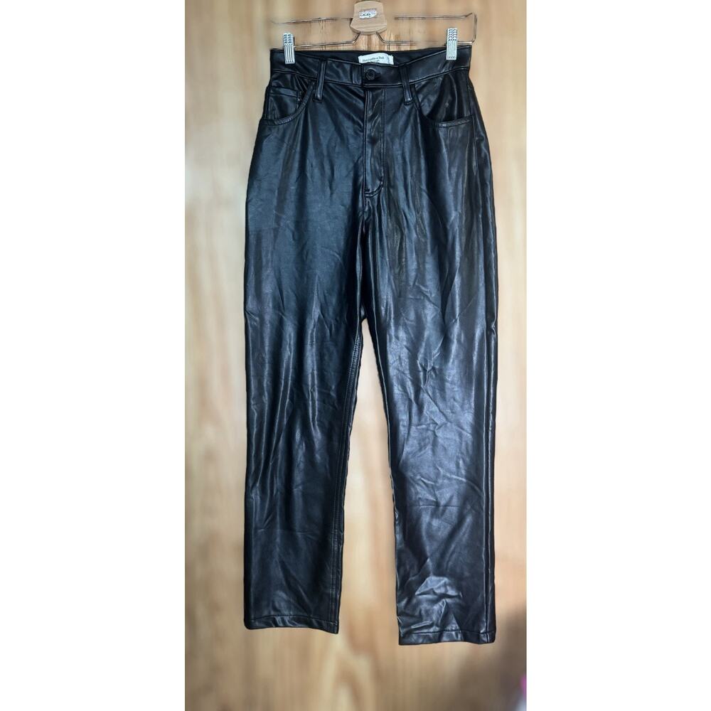 Abercrombie & Fitch Curve 90s Straight High Rise Black Faux Leather Pants 28/6